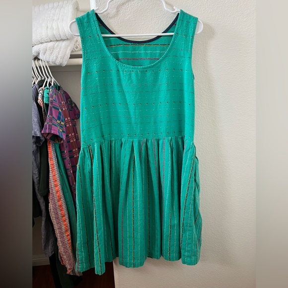 Ace and Jig Daisy in Aloha - Picture 2 of 4